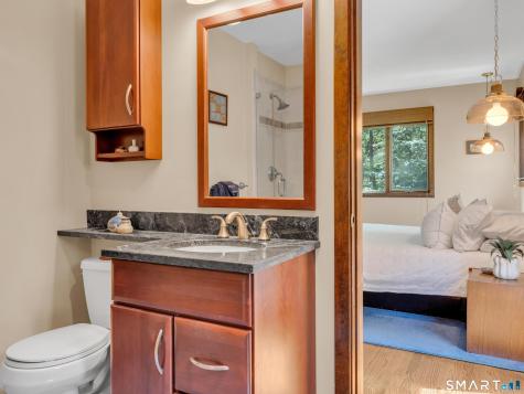 70 Hoadley Creek Circle Guilford CT 06437