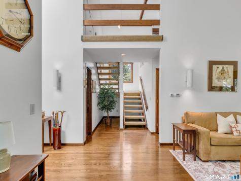 70 Hoadley Creek Circle Guilford CT 06437