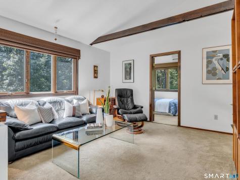 70 Hoadley Creek Circle Guilford CT 06437
