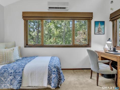70 Hoadley Creek Circle Guilford CT 06437