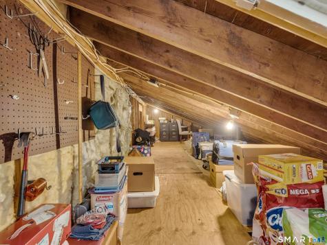 70 Hoadley Creek Circle Guilford CT 06437