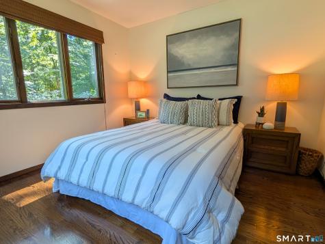 70 Hoadley Creek Circle Guilford CT 06437