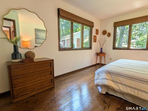 70 Hoadley Creek Circle Guilford CT 06437