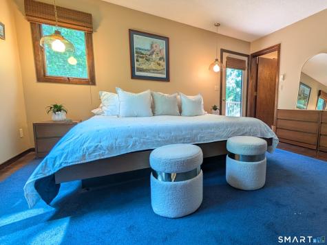 70 Hoadley Creek Circle Guilford CT 06437