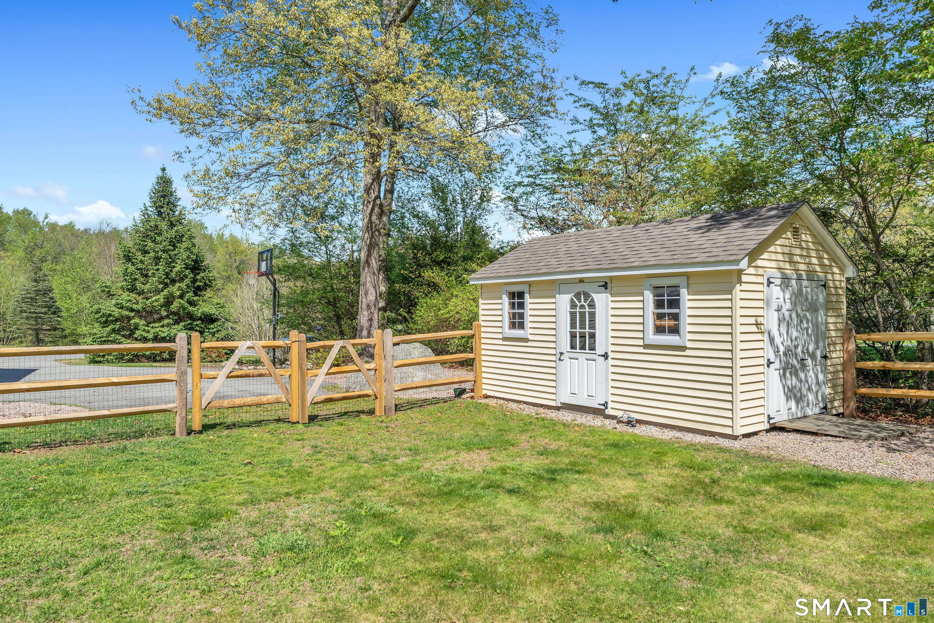 5 August Meadows Ledyard CT 06339