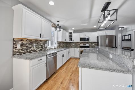 23 Woodberry Court Wolcott CT 06716