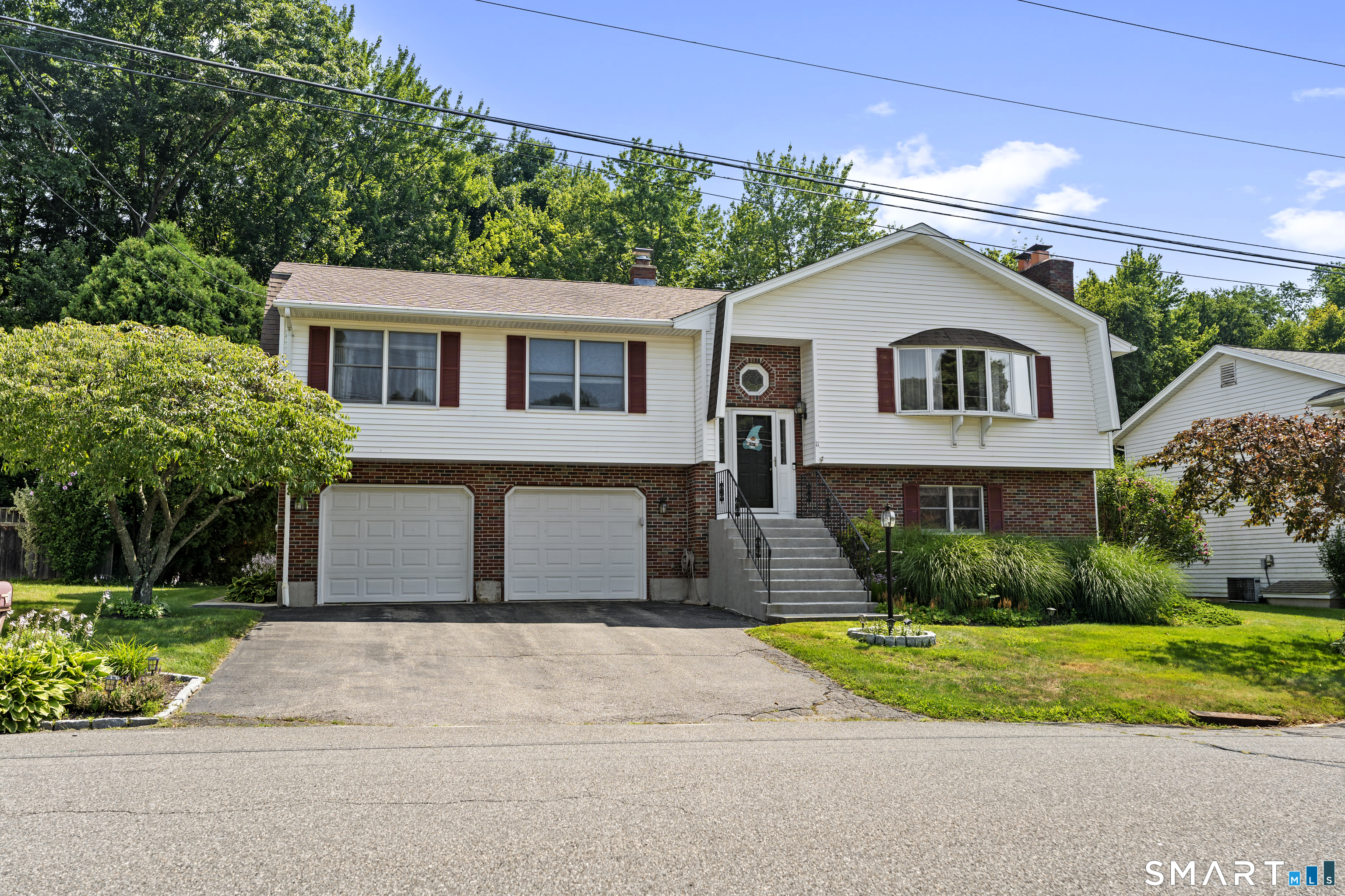 11 Middleway East Waterbury CT 06708