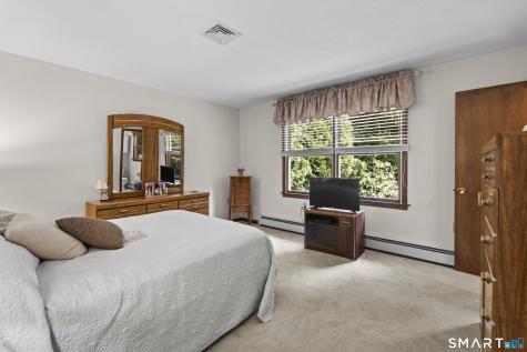 11 Middleway East Waterbury CT 06708