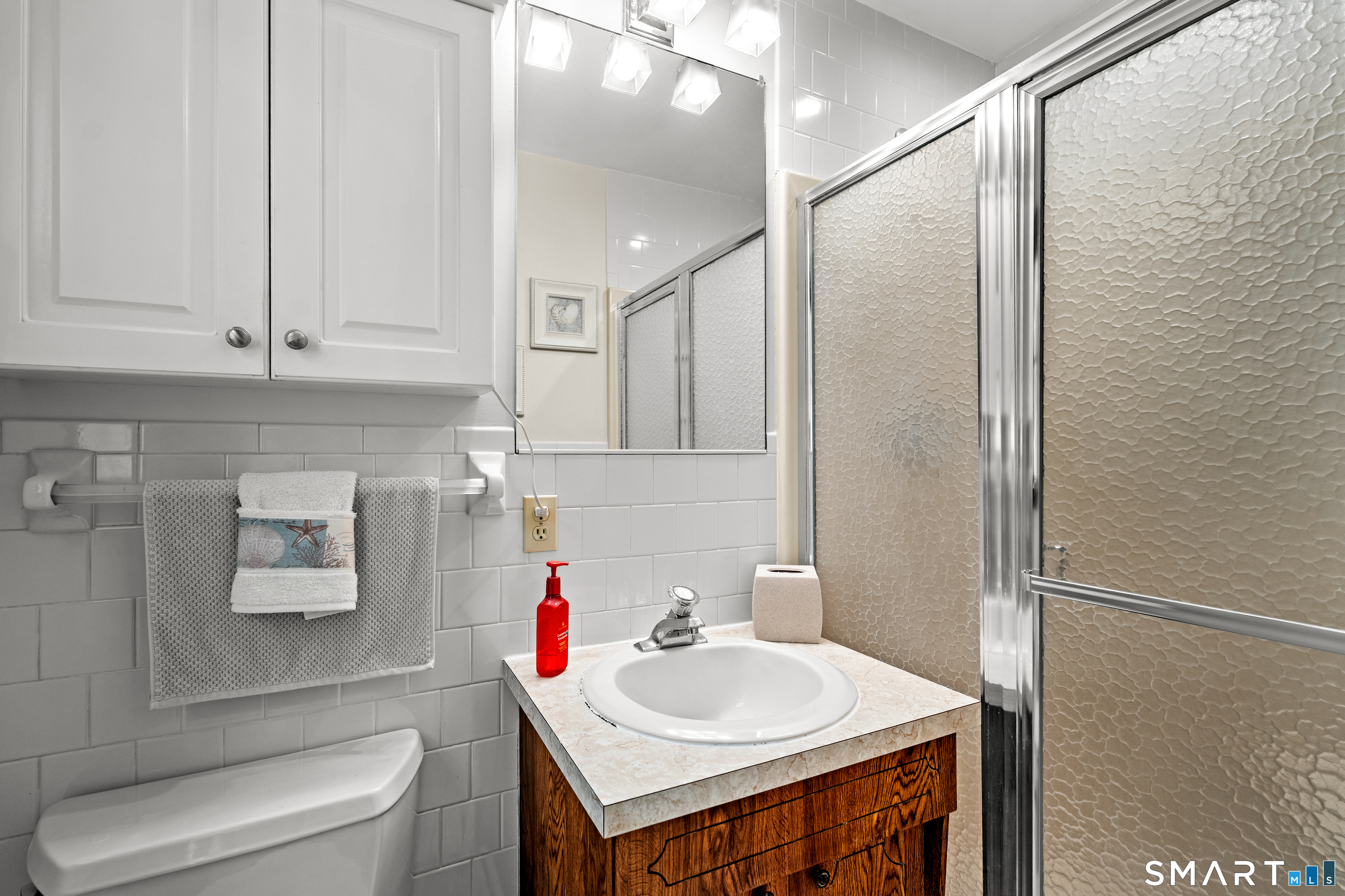 11 Middleway East Waterbury CT 06708