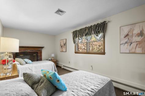 11 Middleway East Waterbury CT 06708