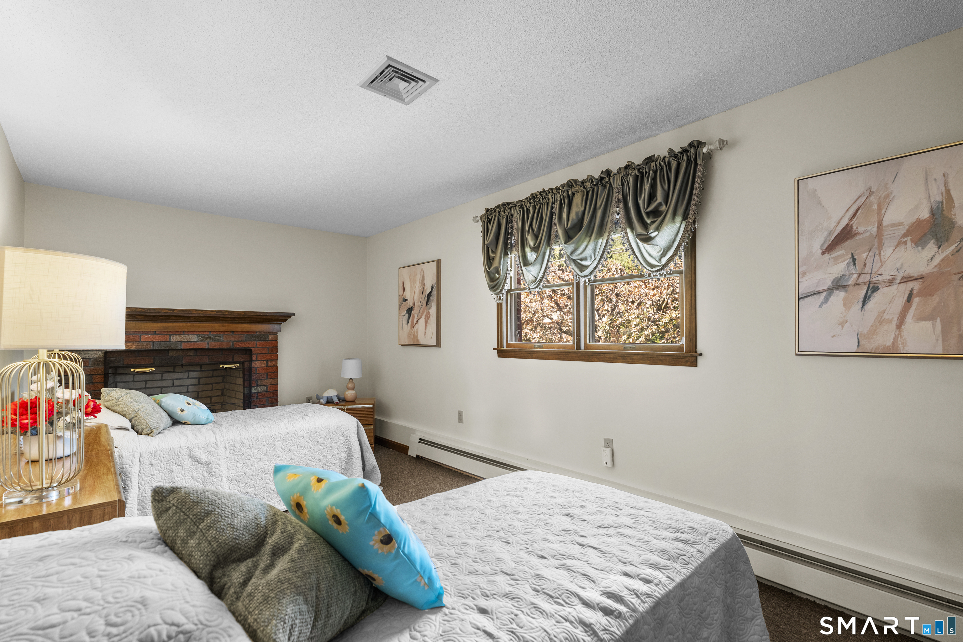 11 Middleway East Waterbury CT 06708