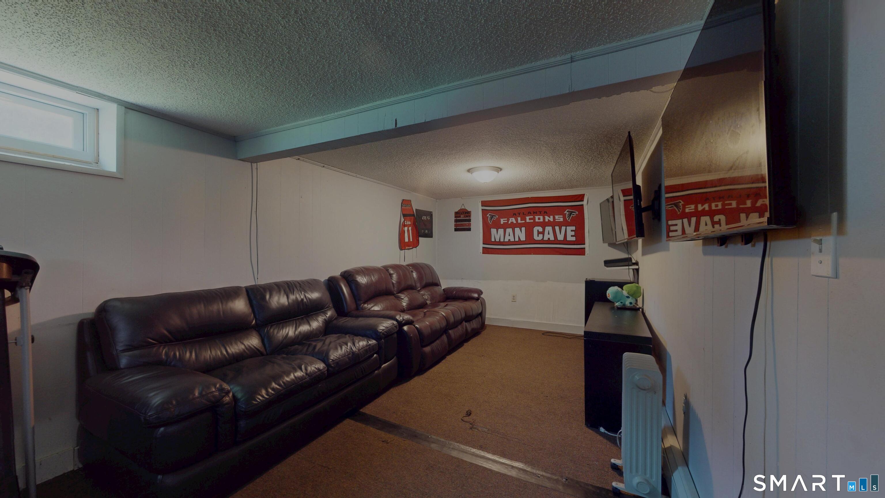 354 Edgewood Avenue Waterbury CT 06706