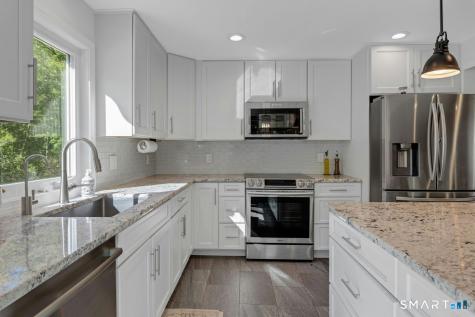 40 Greenridge Drive Brookfield CT 06804
