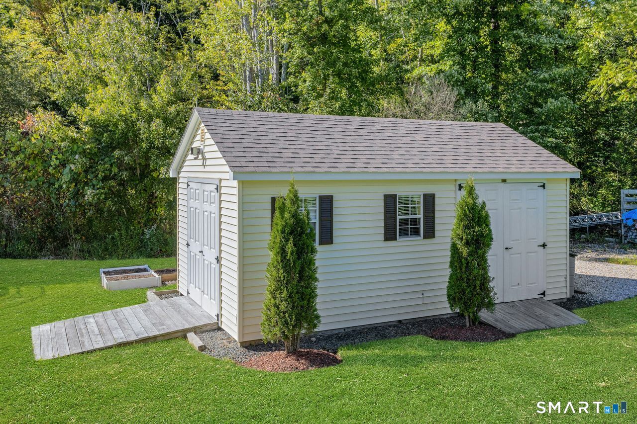 40 Greenridge Drive Brookfield CT 06804