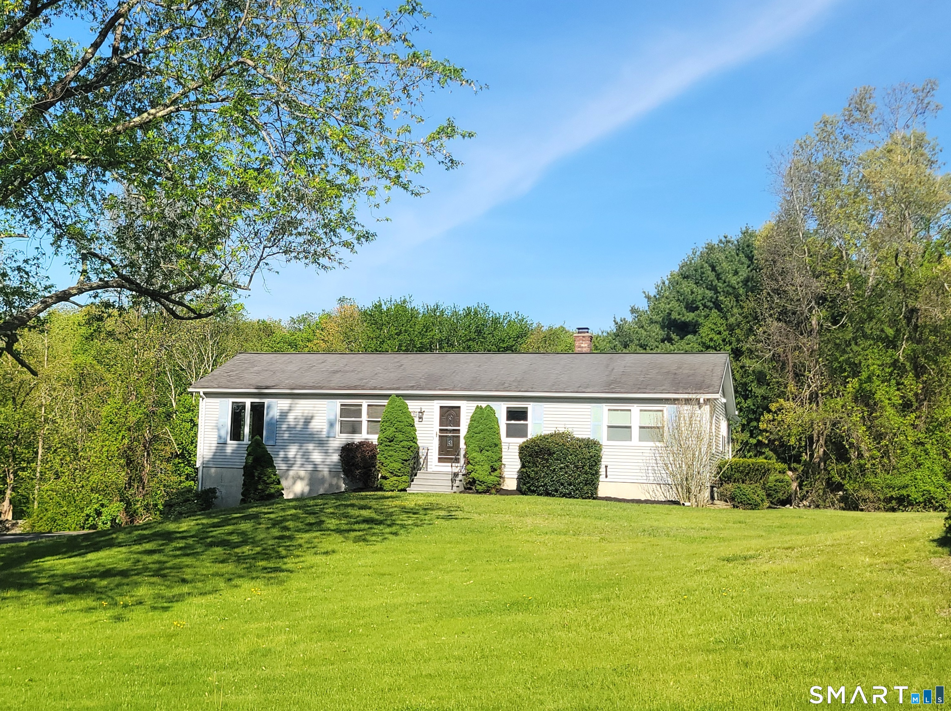 25 Mohegan Drive Griswold CT 06351