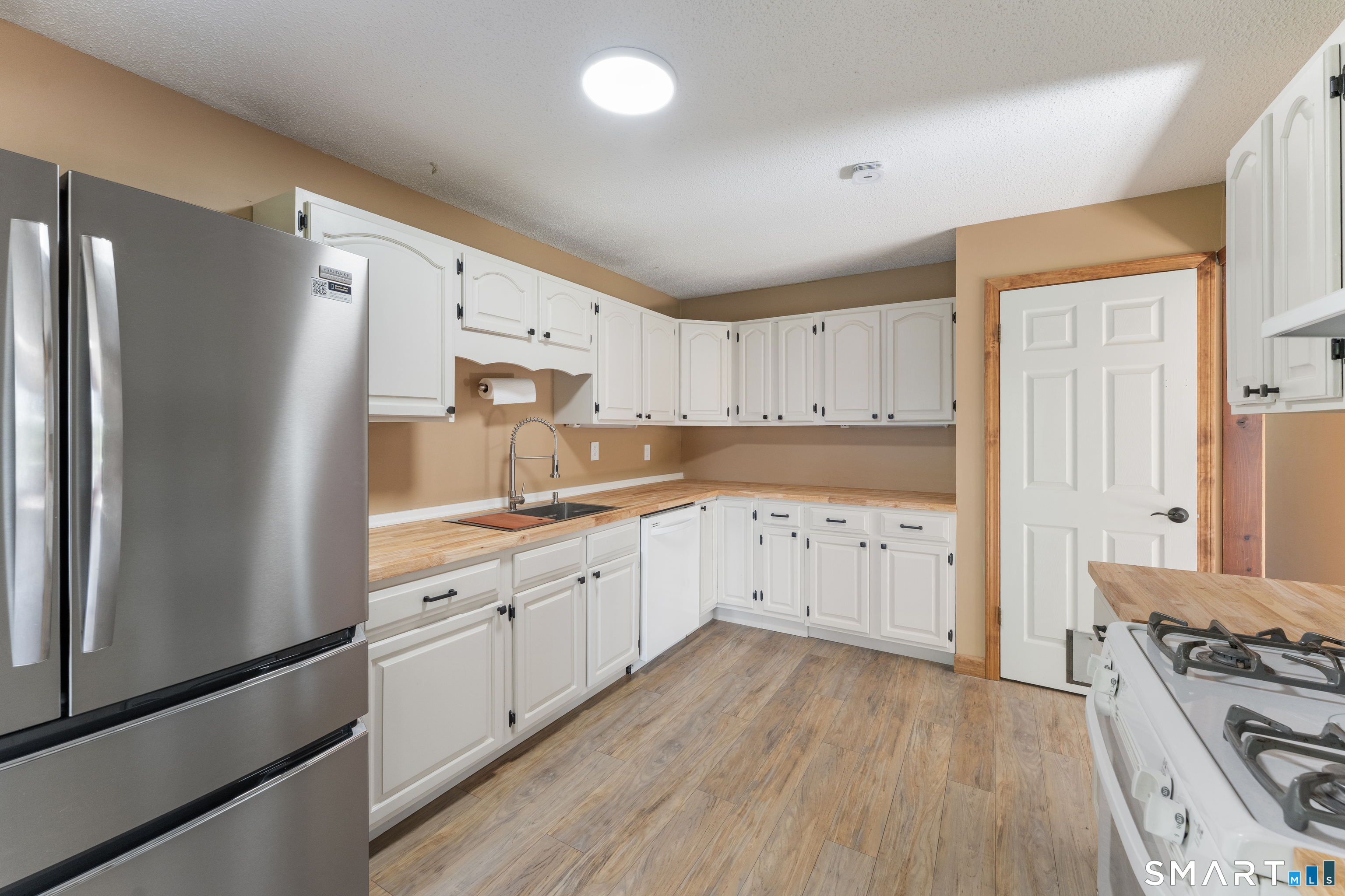 25 Mohegan Drive Griswold CT 06351
