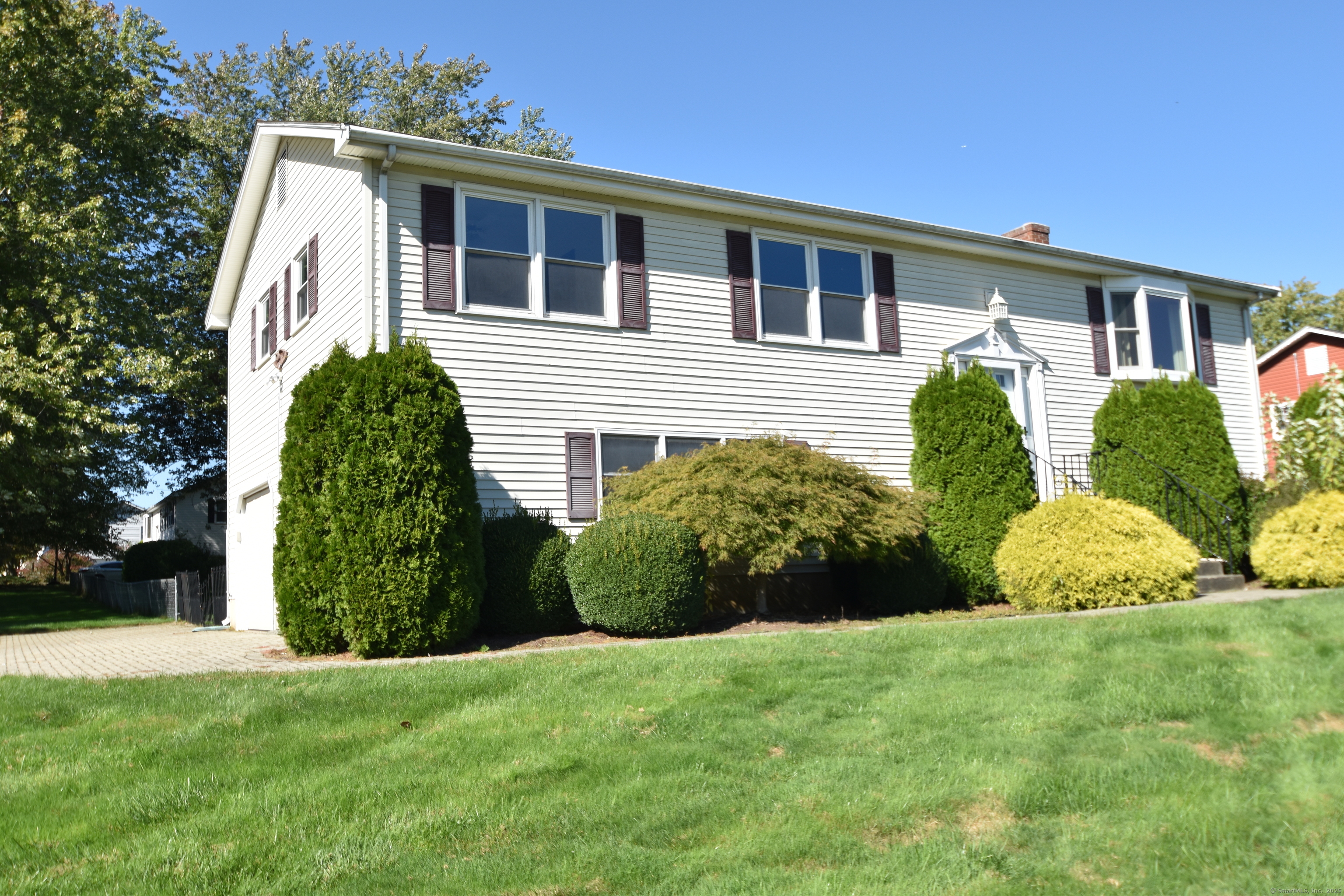 107 Sunnyfield Drive Windsor CT 06095