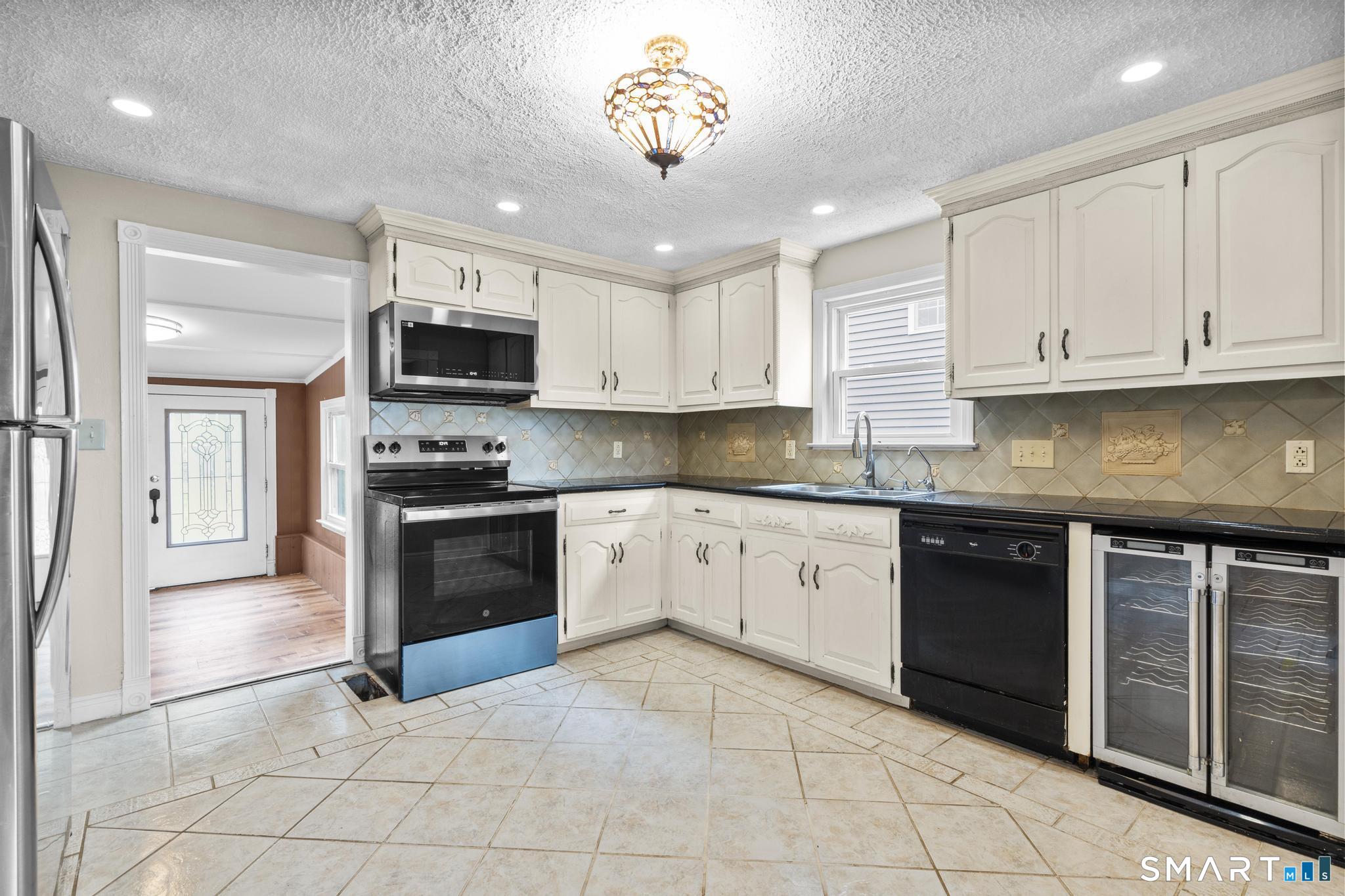 362 East Road Bristol CT 06010