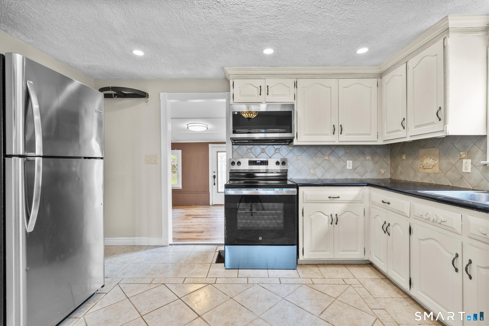 362 East Road Bristol CT 06010