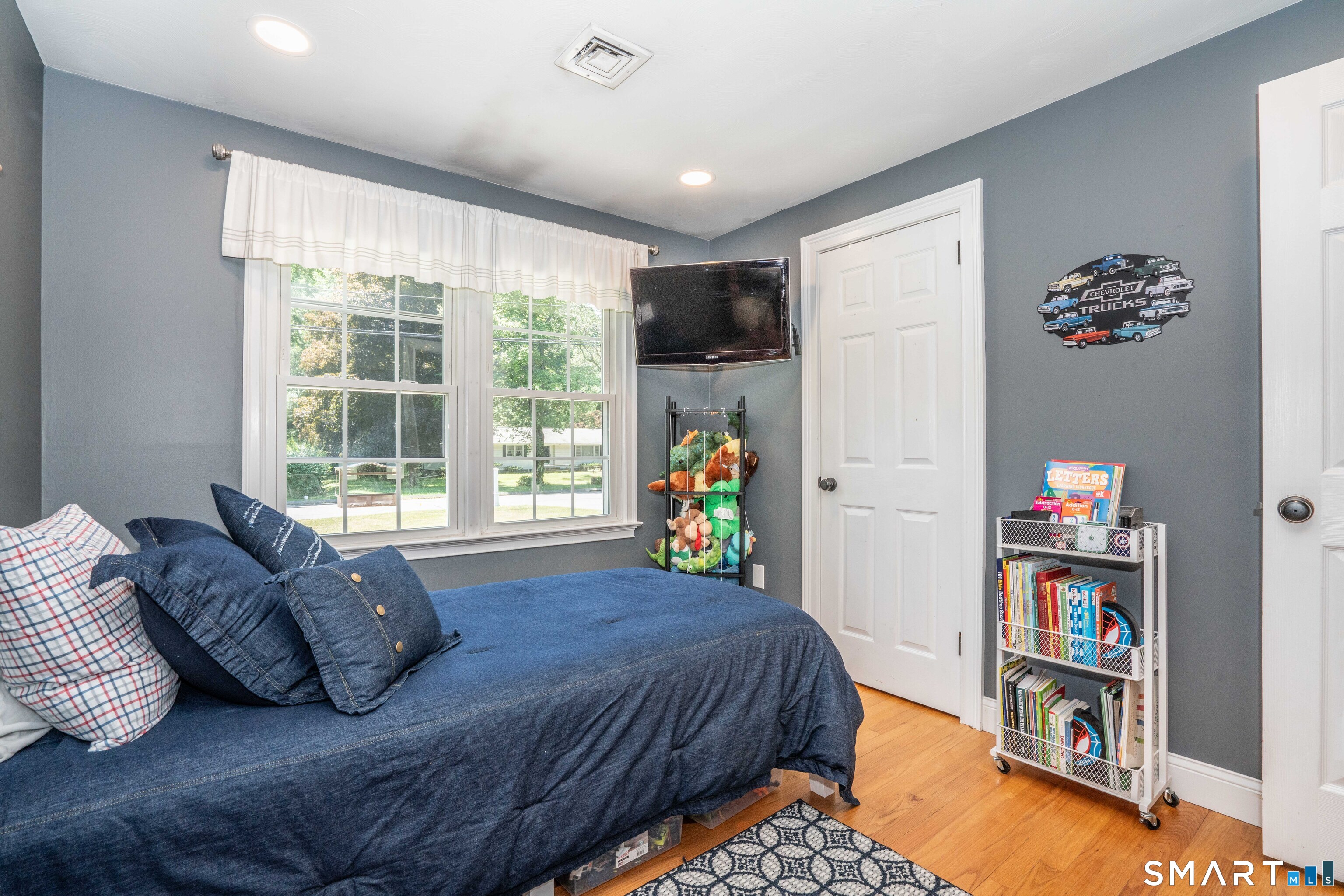 355 Burnham Street Manchester CT 06042