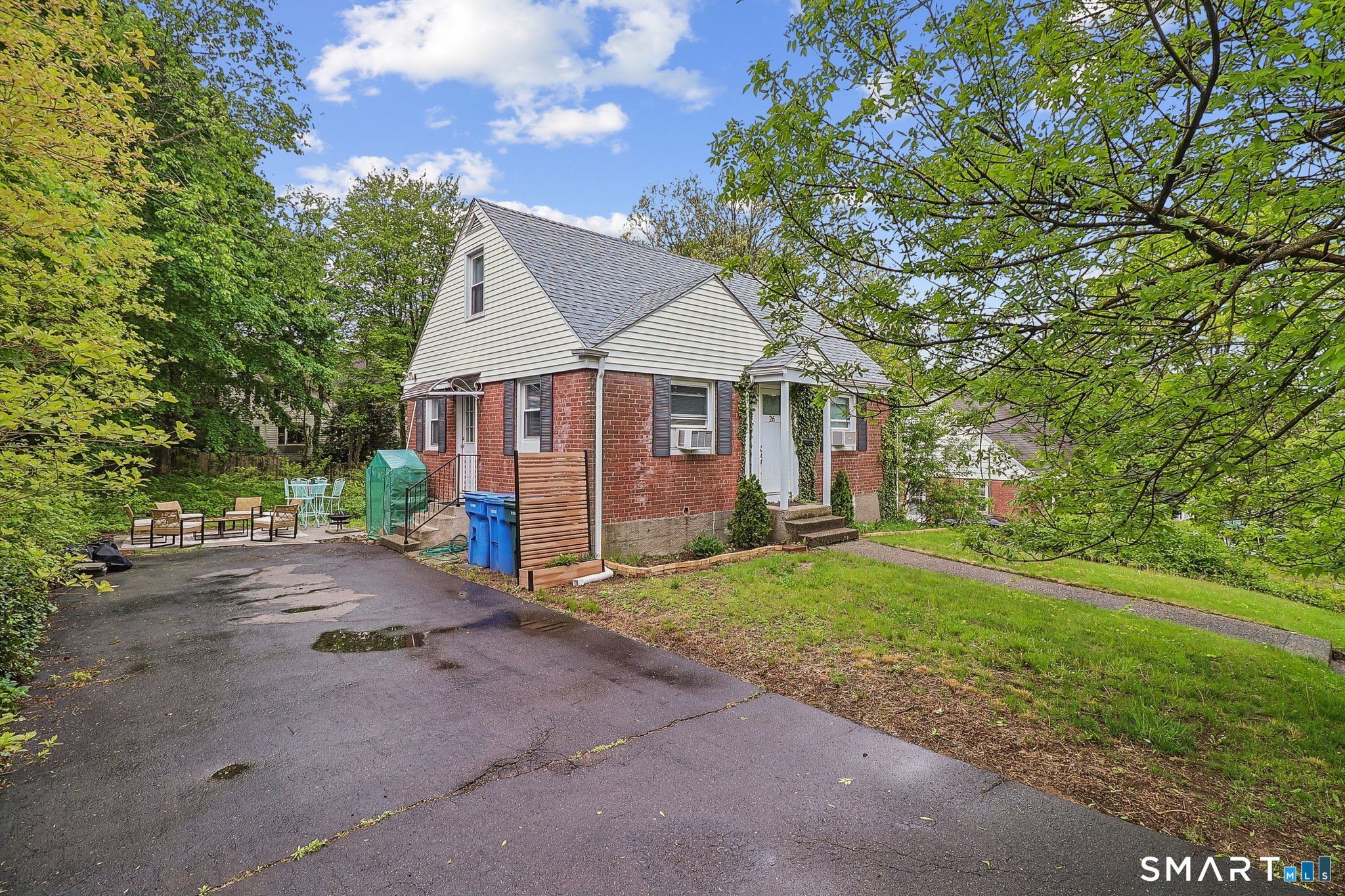 26 Farnsworth Street Hamden CT 06517
