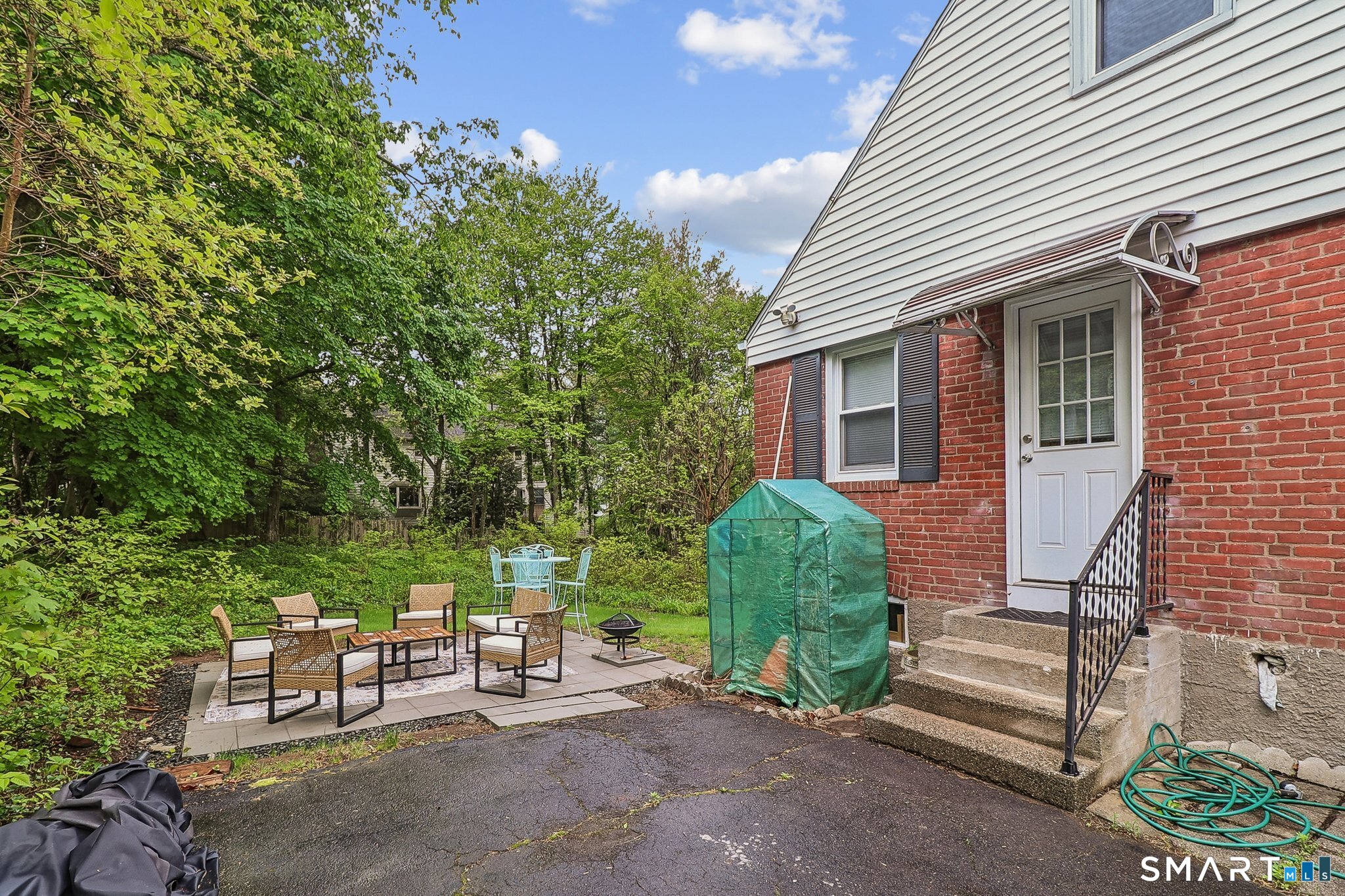 26 Farnsworth Street Hamden CT 06517