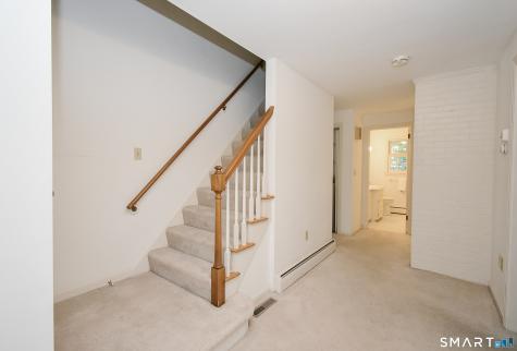 162 Roslyn Drive New Britain CT 06052
