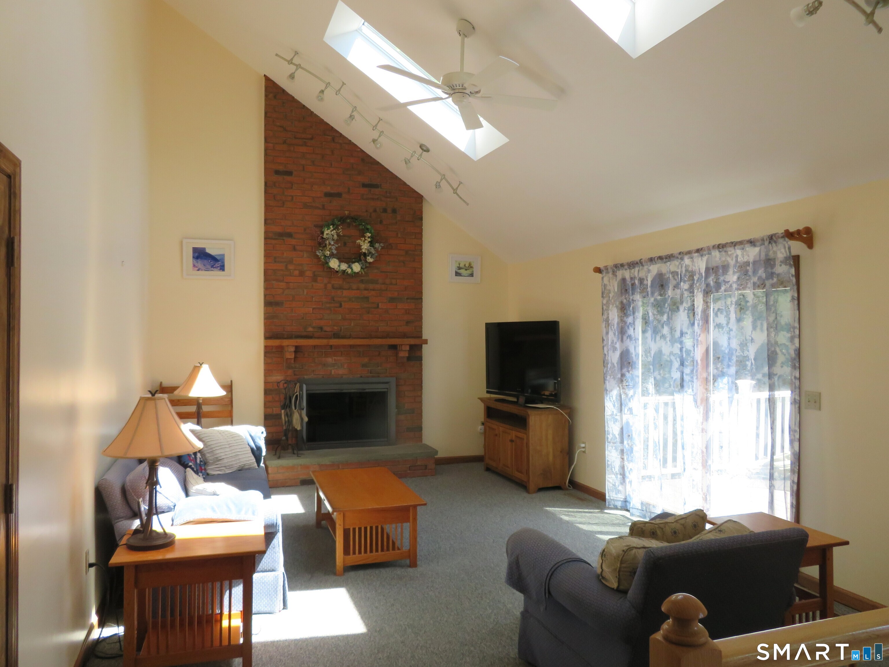 836 Wolf Hill Road Cheshire CT 06410