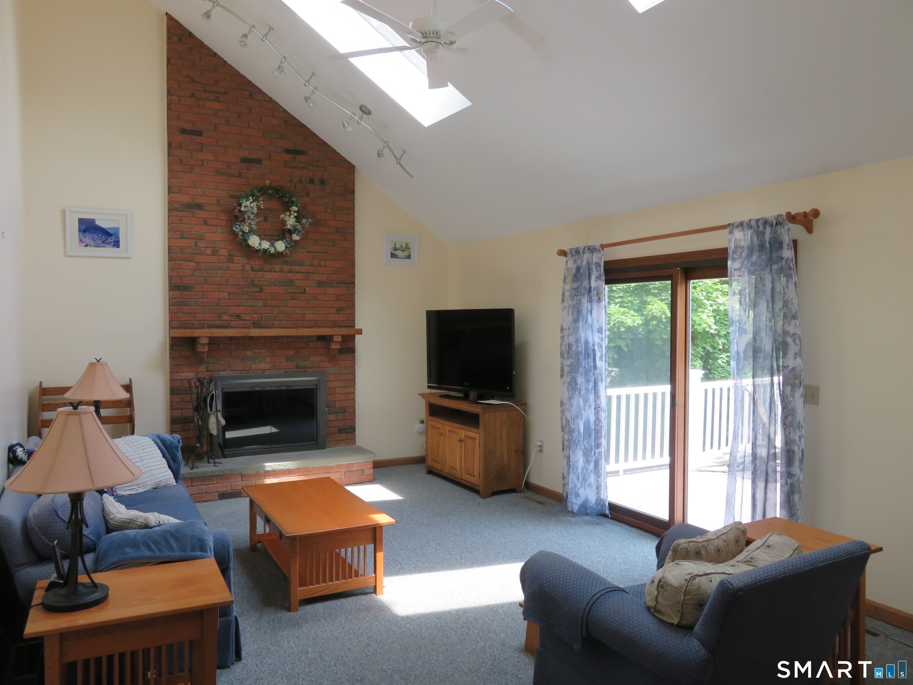 836 Wolf Hill Road Cheshire CT 06410