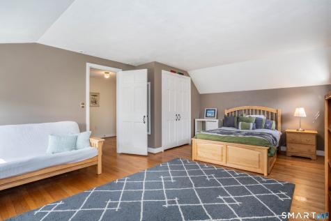 40 Glen Hollow West Hartford CT 06117