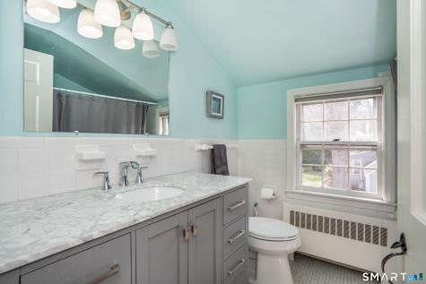 40 Glen Hollow West Hartford CT 06117