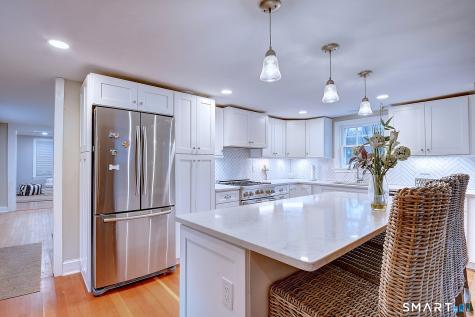 27 Chestnut Hill Road Newtown CT 06482