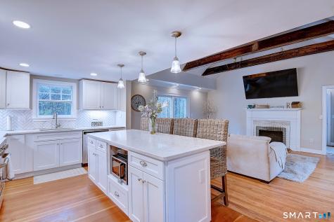 27 Chestnut Hill Road Newtown CT 06482