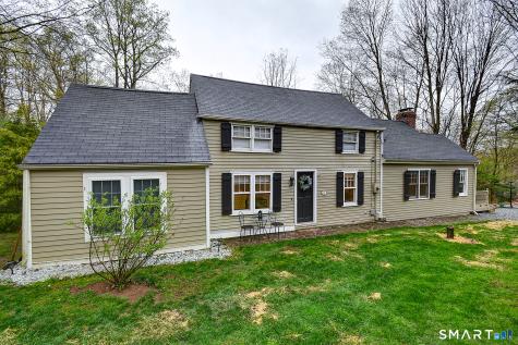 27 Chestnut Hill Road Newtown CT 06482