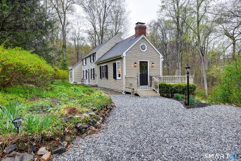 27 Chestnut Hill Road Newtown CT 06482
