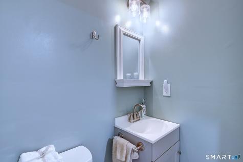27 Chestnut Hill Road Newtown CT 06482