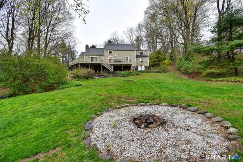 27 Chestnut Hill Road Newtown CT 06482
