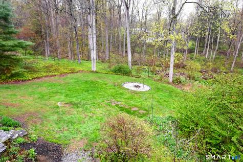 27 Chestnut Hill Road Newtown CT 06482