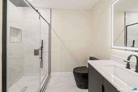 5 Reservoir Manor Seymour CT 06483