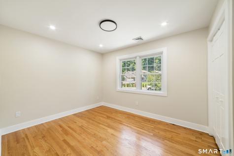 5 Reservoir Manor Seymour CT 06483