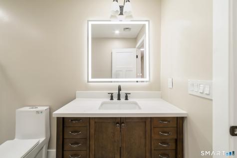 5 Reservoir Manor Seymour CT 06483