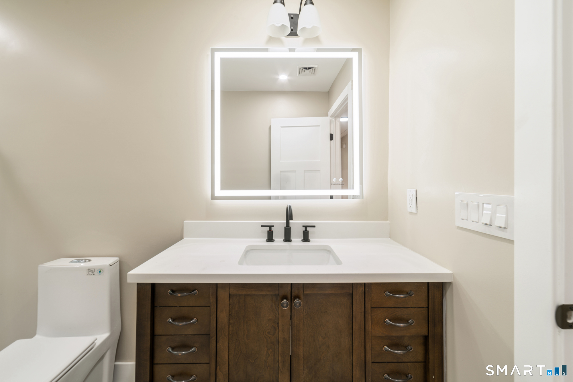 5 Reservoir Manor Seymour CT 06483