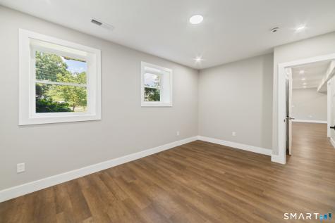 5 Reservoir Manor Seymour CT 06483
