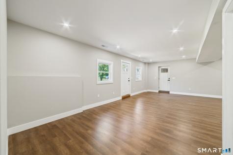 5 Reservoir Manor Seymour CT 06483