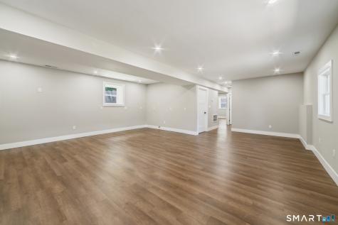 5 Reservoir Manor Seymour CT 06483
