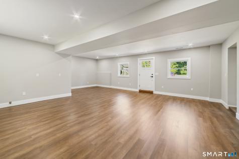 5 Reservoir Manor Seymour CT 06483