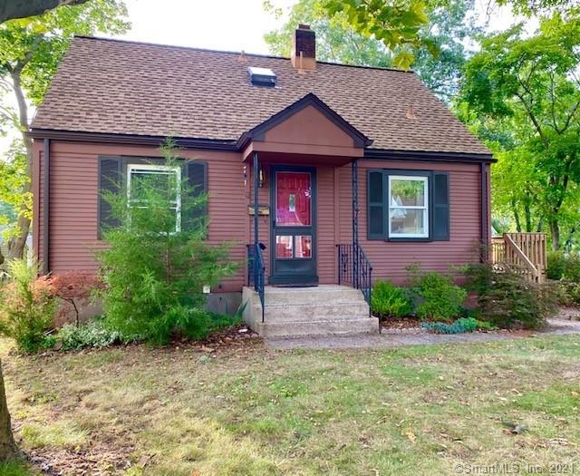 12 Lynette Drive North Haven CT 06473