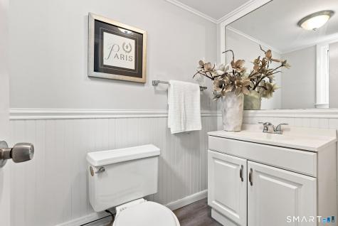 16 Ezra Street North Haven CT 06473