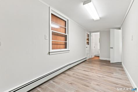 16 Ezra Street North Haven CT 06473