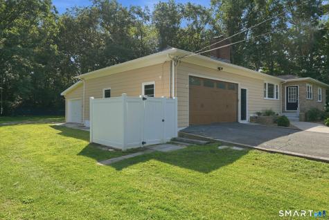 16 Ezra Street North Haven CT 06473